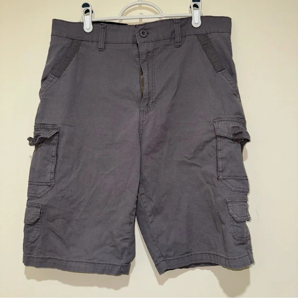 Men’s Y2K Beverly Hills Polo Club Brand  Grey Colour Cargo Style Shorts Size 32 - Picture 4 of 11